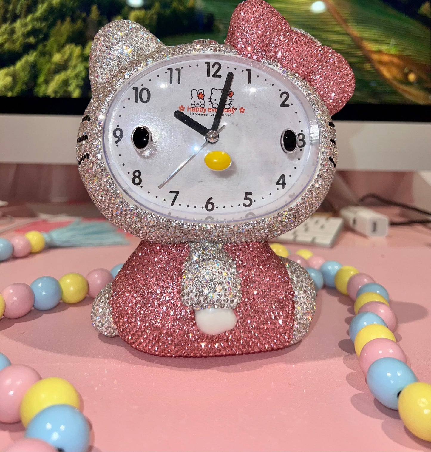 Hello Kitty Bling Clock