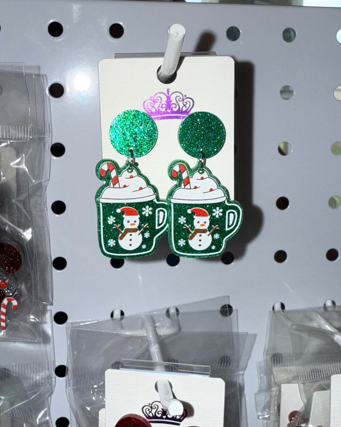 Holiday Mug Earrings 🎄💚