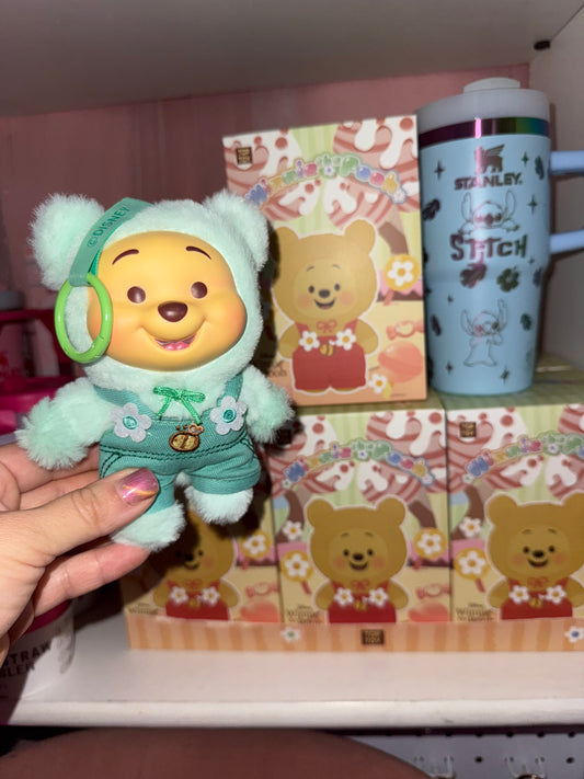 Pooh Plush Keychain – Mystery Blind Box 🍯